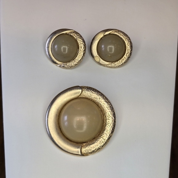 Ernst Gideon Bek Gold Green Vintage Brooch Earring Set - Picture 6 of 6